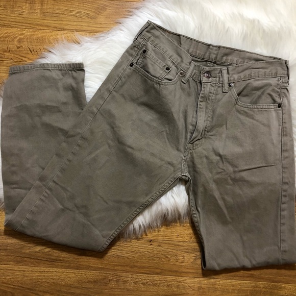 32x32 Levi’s khakis - Picture 2 of 4
